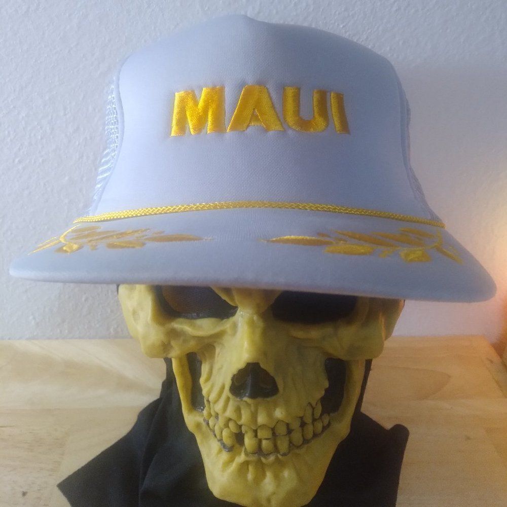 Deadstock Vintage Maui Hawaii Trucker Snap Back Hat